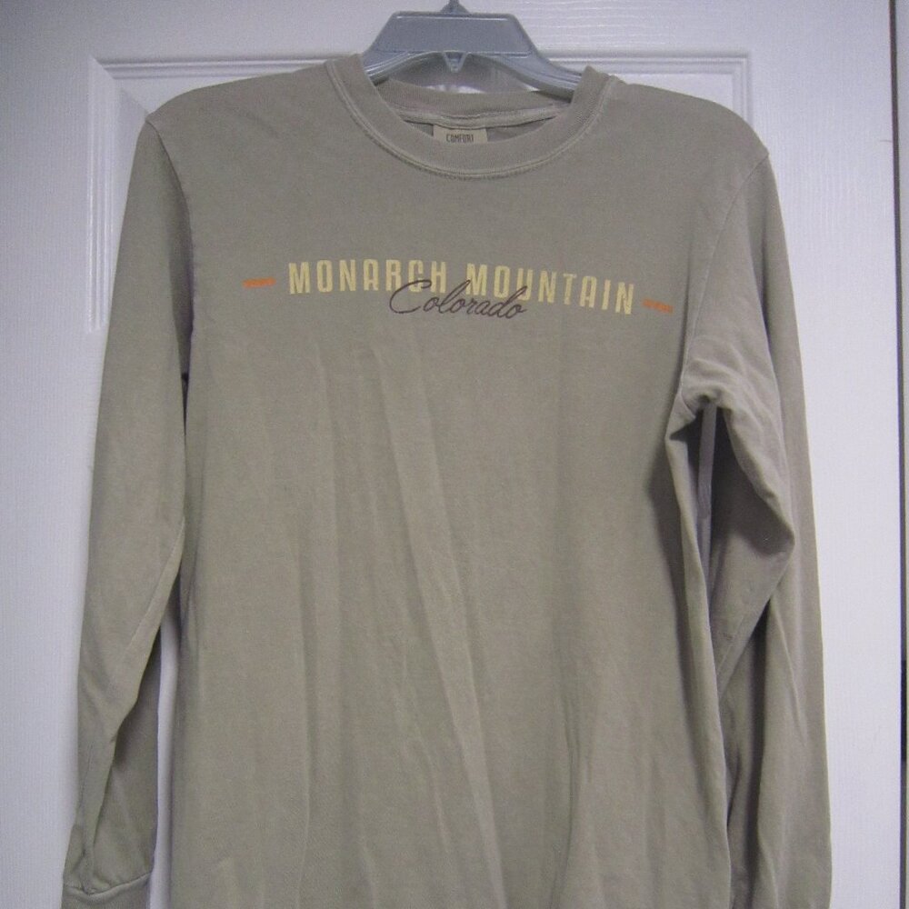 Comfort Colors Monarch Mountain Colorado Long Sleeve T-Shirt Size S